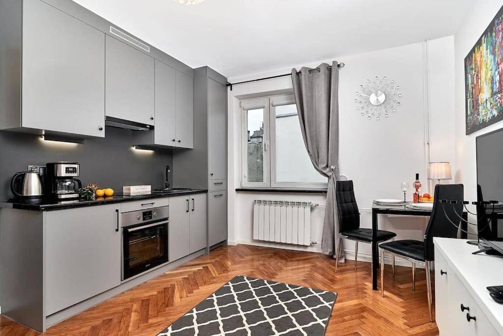 Komfort W Sercu Miasta Wrocław Buitenkant foto