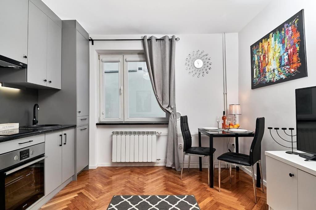 Komfort W Sercu Miasta Wrocław Buitenkant foto